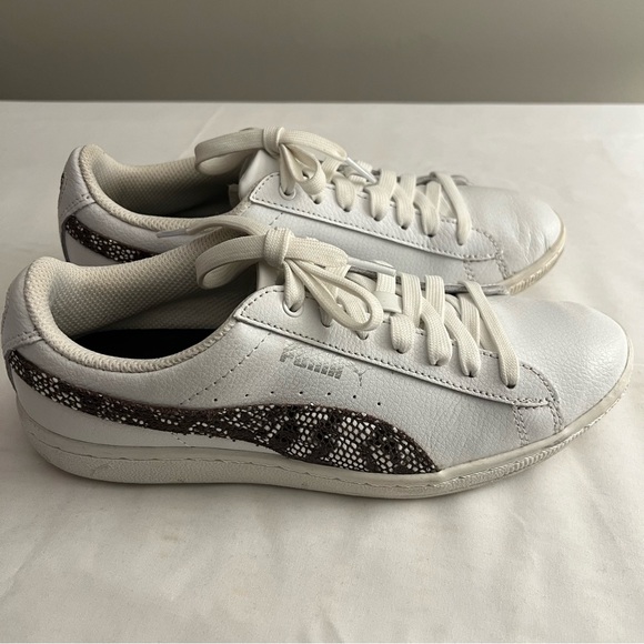 PUMA SNEAKERS, Women’s Sz 6.5, White Leather Sneakers w/ Snake Print Form Strip. - Picture 3 of 11